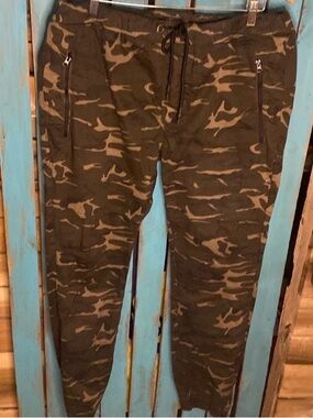 Steve’s Jeans denim camo joggers size large green brown tan black drawstring